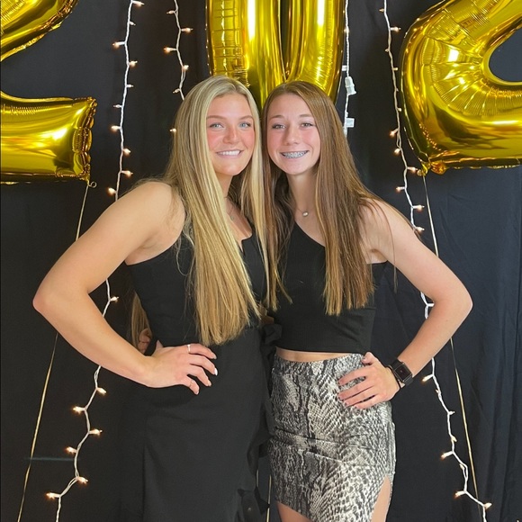 Meet your Posher, Taylor - Picture 1 of 1